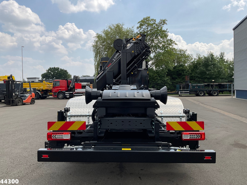 Volvo FMX 500 8x4 Euro 6 Hiab 65 Tonmeter laadkraan + Multilift 25 Ton haakarmsysteem NEW AND UNUSED! - Hook lift, Truk derek: gambar 3 Volvo FMX 500 8x4 Euro 6 Hiab 65 Tonmeter laadkraan + Multilift 25 Ton haakarmsysteem NEW AND UNUSED! - Hook lift, Truk derek: gambar 3