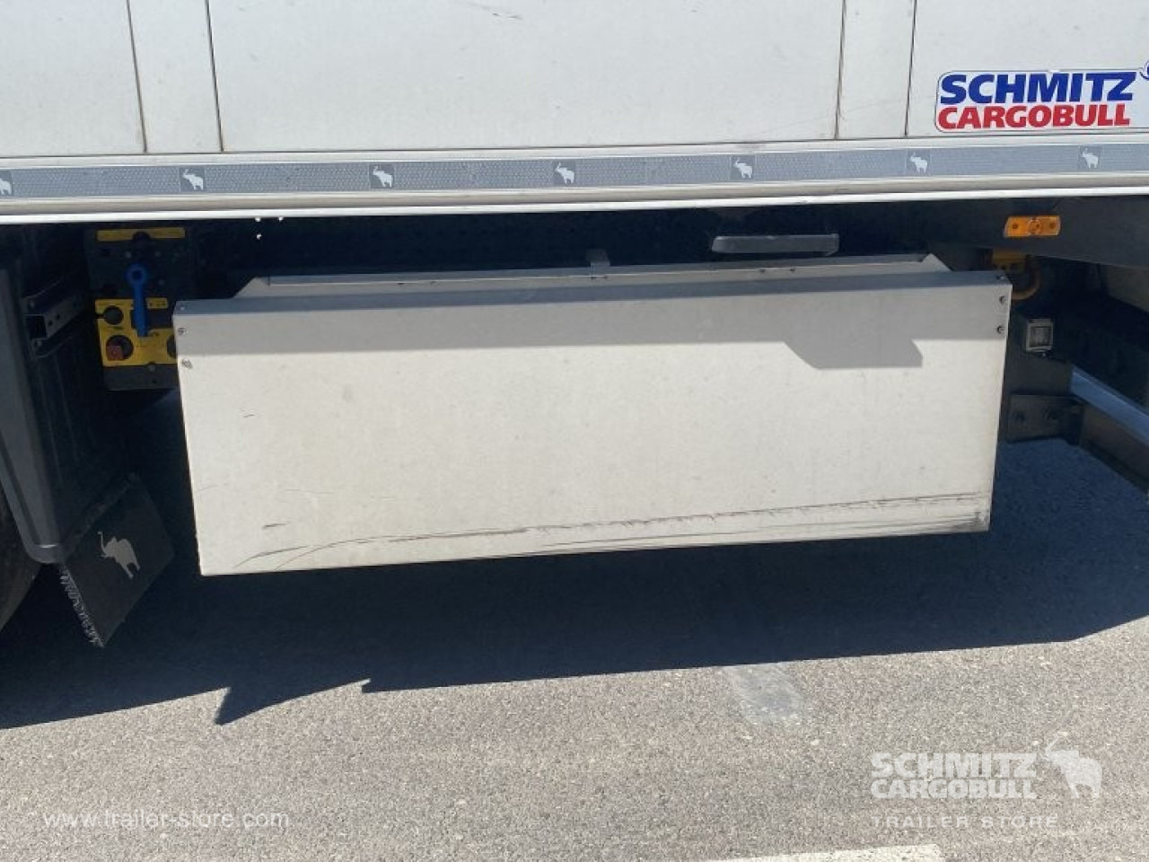SCHMITZ Semiremolque Frigo Standard - Semi-trailer isotermal: gambar 3 SCHMITZ Semiremolque Frigo Standard - Semi-trailer isotermal: gambar 3