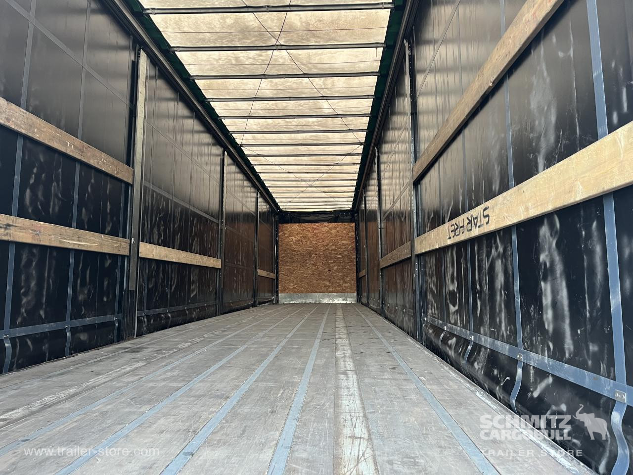 FRUEHAUF Curtainsider Standard - Semi-trailer dengan terpal samping: gambar 4 FRUEHAUF Curtainsider Standard - Semi-trailer dengan terpal samping: gambar 4