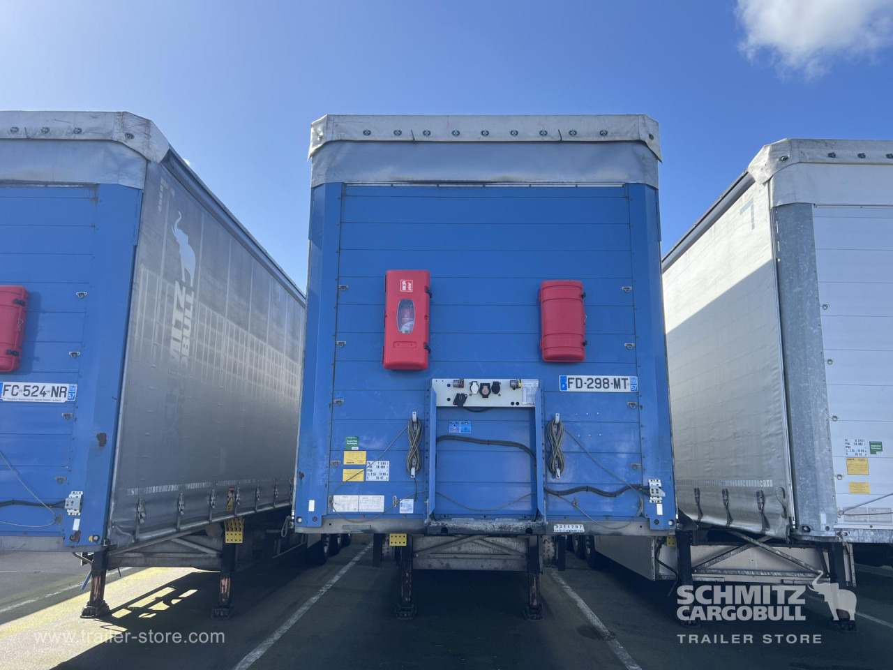 SCHMITZ Curtainsider Standard Taillift - Semi-trailer dengan terpal samping: gambar 5 SCHMITZ Curtainsider Standard Taillift - Semi-trailer dengan terpal samping: gambar 5