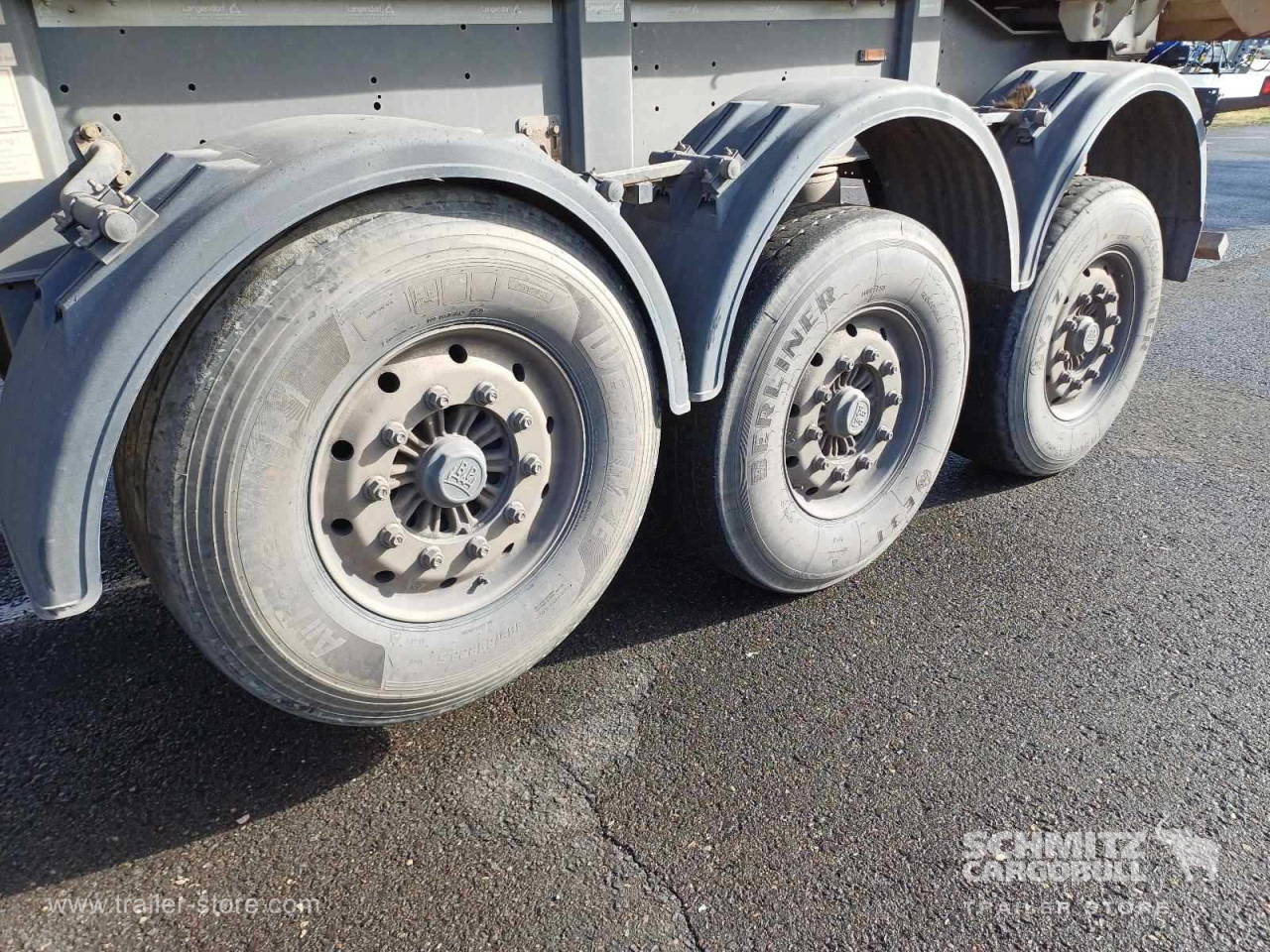 LANGENDORF Auflieger Kipper Stahlrundmulde 24m³ - Semi-trailer jungkit: gambar 3 LANGENDORF Auflieger Kipper Stahlrundmulde 24m³ - Semi-trailer jungkit: gambar 3