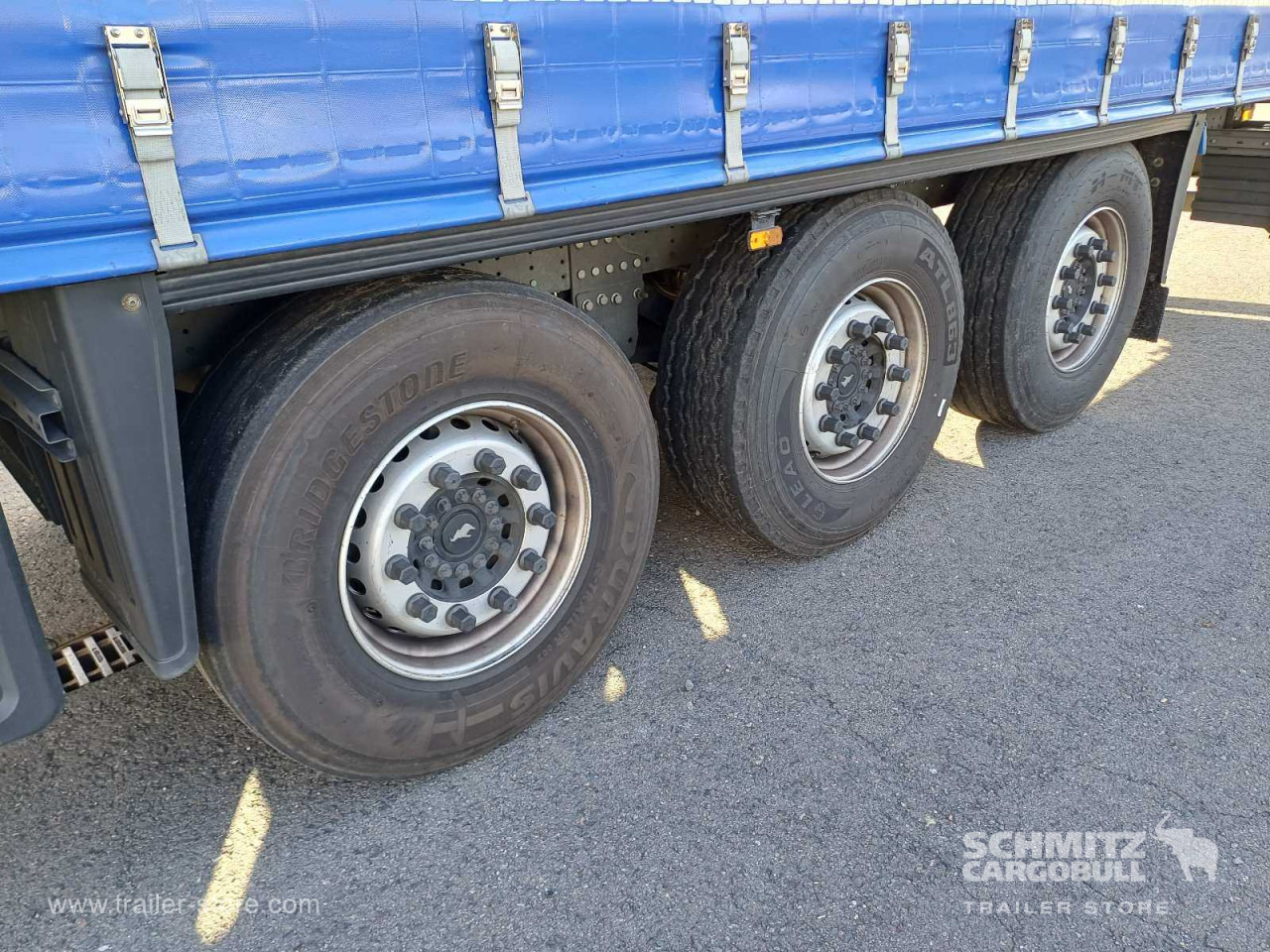 SCHMITZ Auflieger Curtainsider Standard - Semi-trailer dengan terpal samping: gambar 5 SCHMITZ Auflieger Curtainsider Standard - Semi-trailer dengan terpal samping: gambar 5