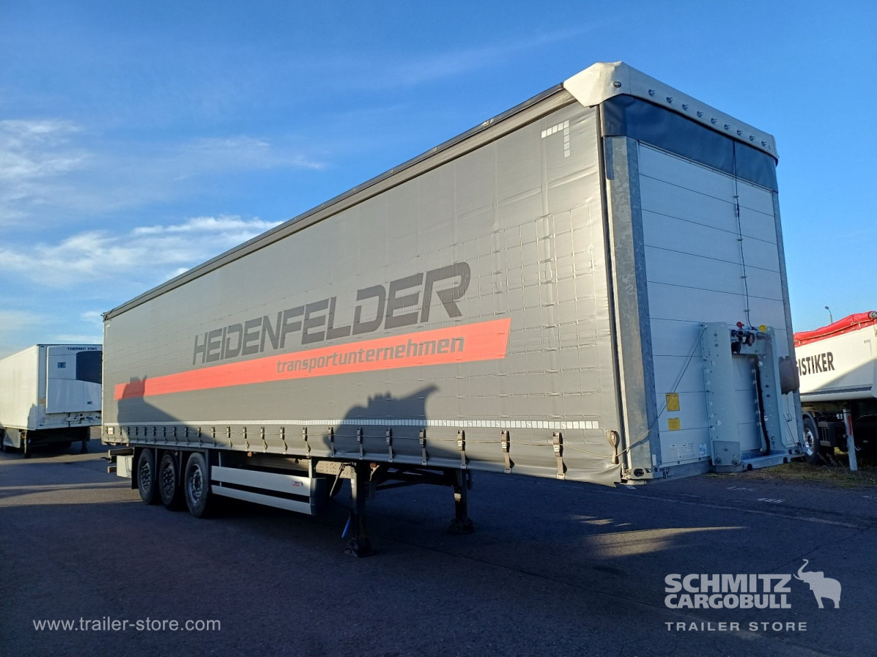 SCHMITZ Auflieger Curtainsider Standard - Semi-trailer dengan terpal samping: gambar 1 SCHMITZ Auflieger Curtainsider Standard - Semi-trailer dengan terpal samping: gambar 1