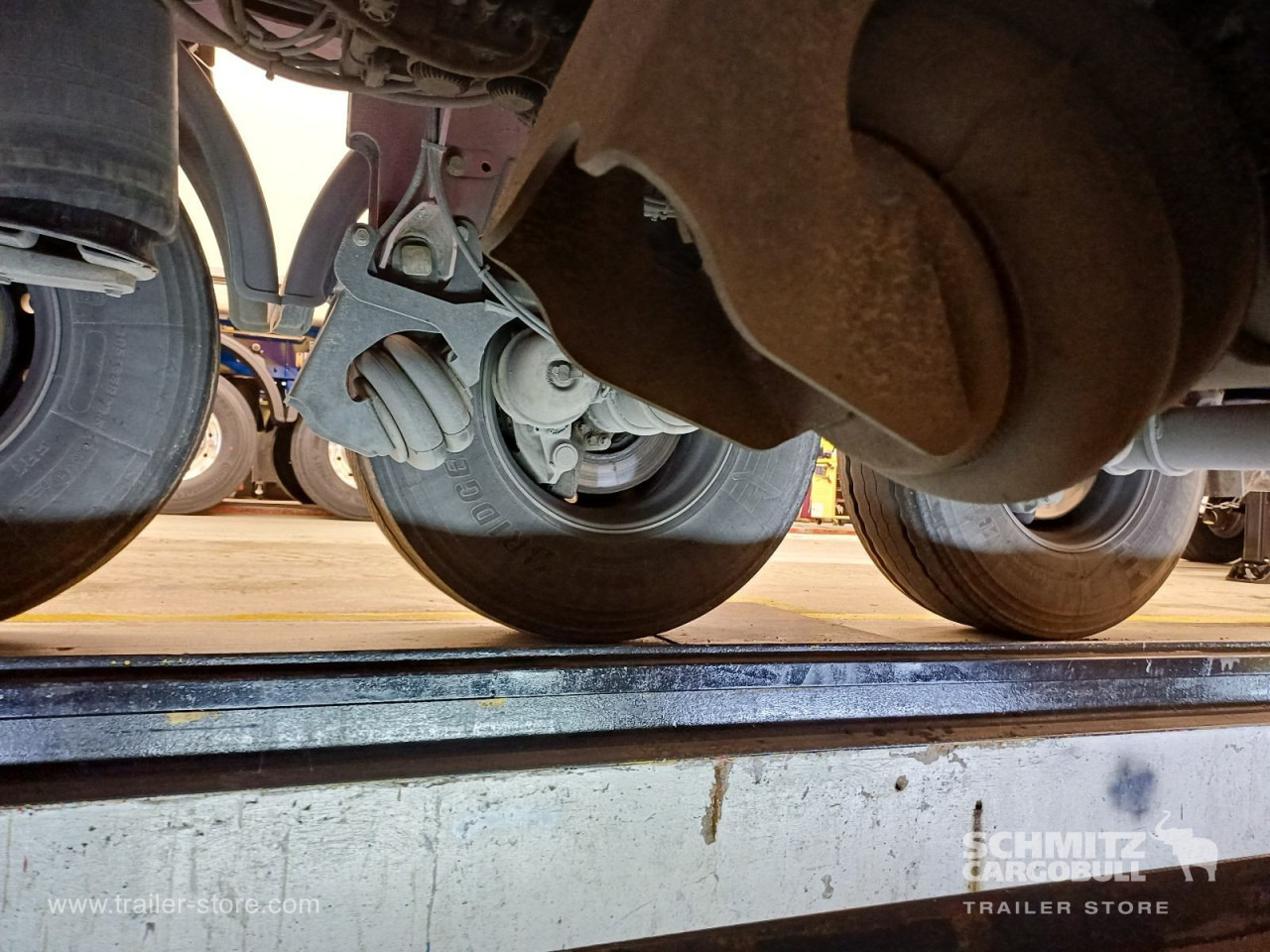 SCHMITZ Auflieger Kipper Alukastenmulde 24m³ - Semi-trailer jungkit: gambar 3 SCHMITZ Auflieger Kipper Alukastenmulde 24m³ - Semi-trailer jungkit: gambar 3