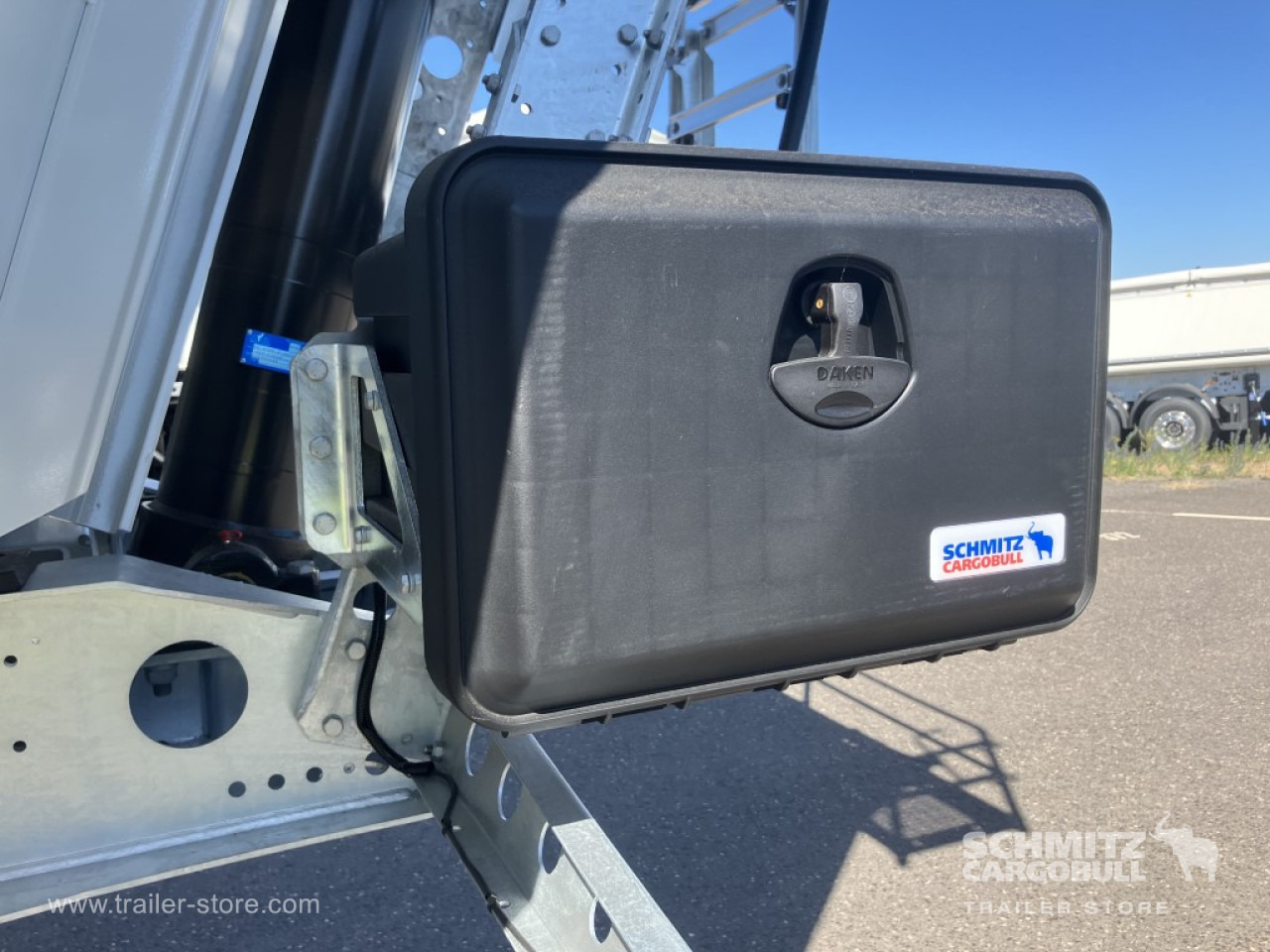 SCHMITZ Auflieger Kipper Alukastenmulde 52m³ - Semi-trailer jungkit: gambar 4 SCHMITZ Auflieger Kipper Alukastenmulde 52m³ - Semi-trailer jungkit: gambar 4