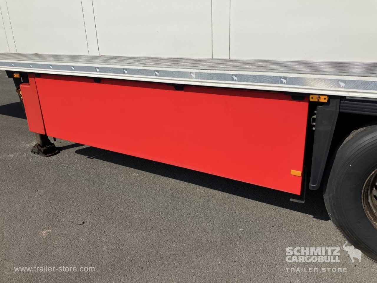 SCHMITZ Auflieger Tiefkühler Standard Double deck - Semi-trailer isotermal: gambar 2 SCHMITZ Auflieger Tiefkühler Standard Double deck - Semi-trailer isotermal: gambar 2