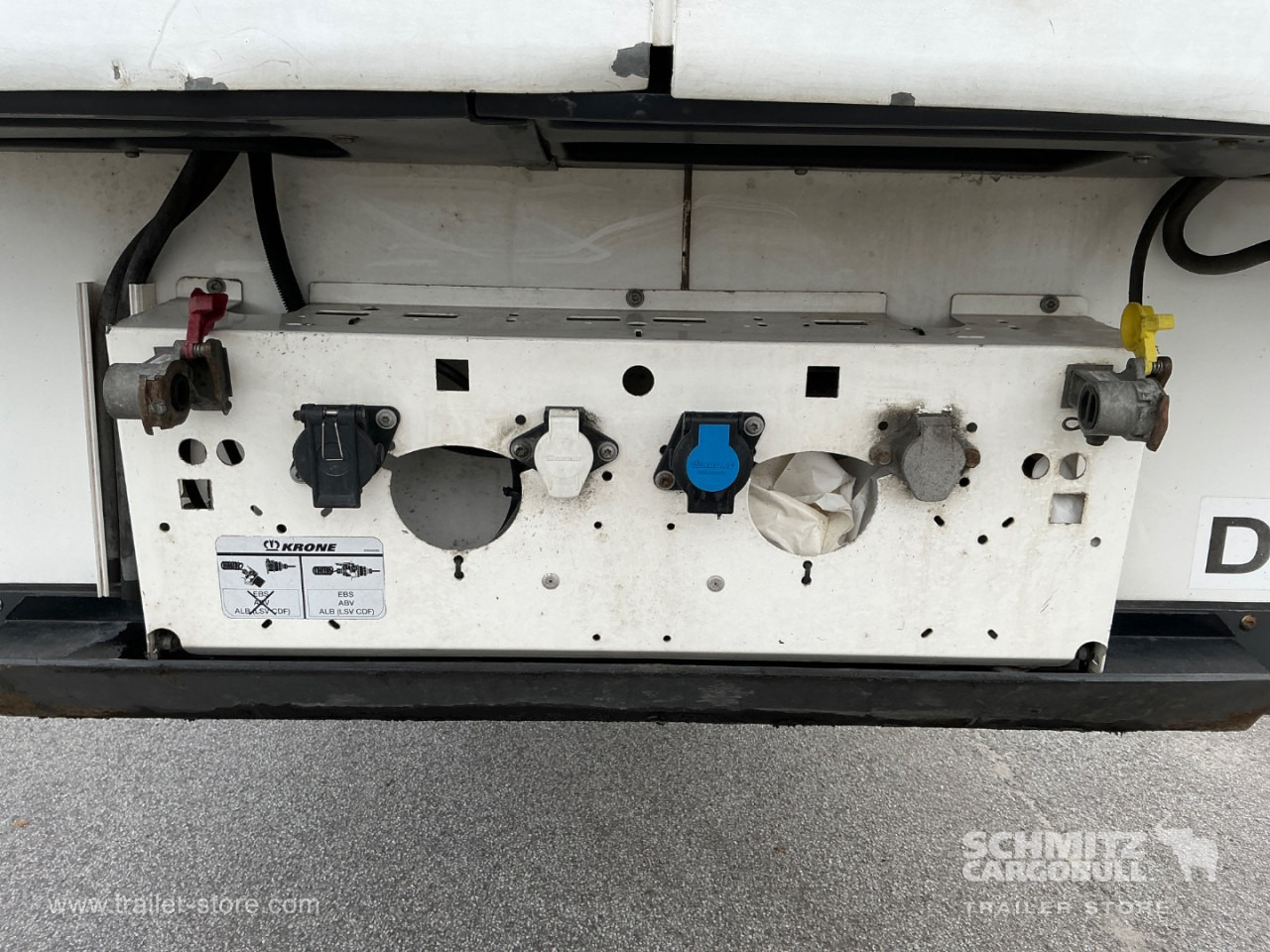 KRONE Reefer Standard - Semi-trailer isotermal: gambar 4 KRONE Reefer Standard - Semi-trailer isotermal: gambar 4