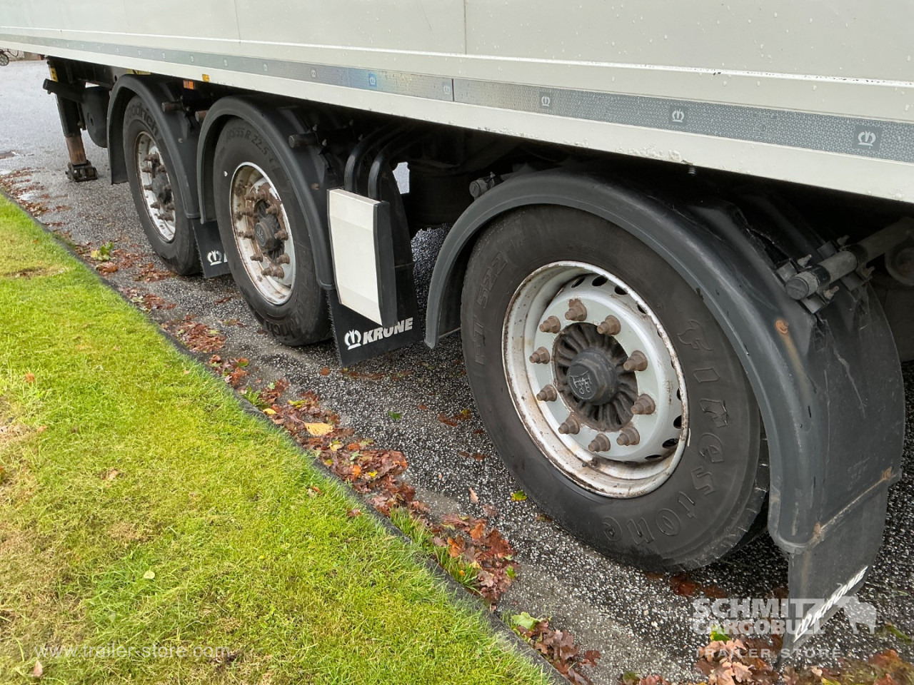 KRONE Reefer Standard Taillift - Semi-trailer isotermal: gambar 5 KRONE Reefer Standard Taillift - Semi-trailer isotermal: gambar 5