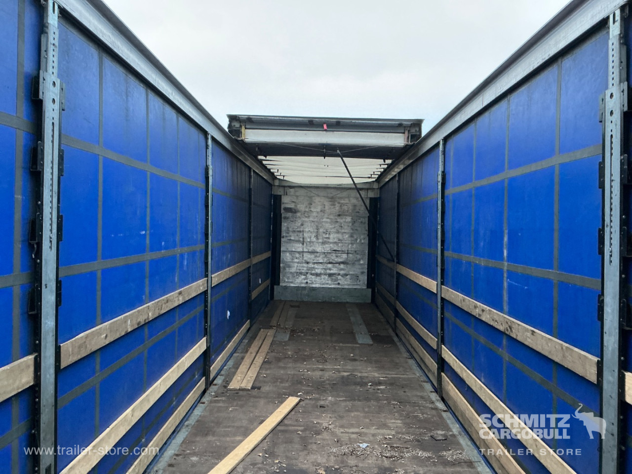 SCHMITZ Curtainsider Mega - Semi-trailer dengan terpal samping: gambar 5 SCHMITZ Curtainsider Mega - Semi-trailer dengan terpal samping: gambar 5