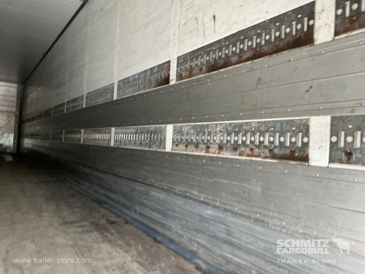 SCHMITZ Dryfreight Standard Taillift - Semi-trailer kotak tertutup: gambar 5 SCHMITZ Dryfreight Standard Taillift - Semi-trailer kotak tertutup: gambar 5
