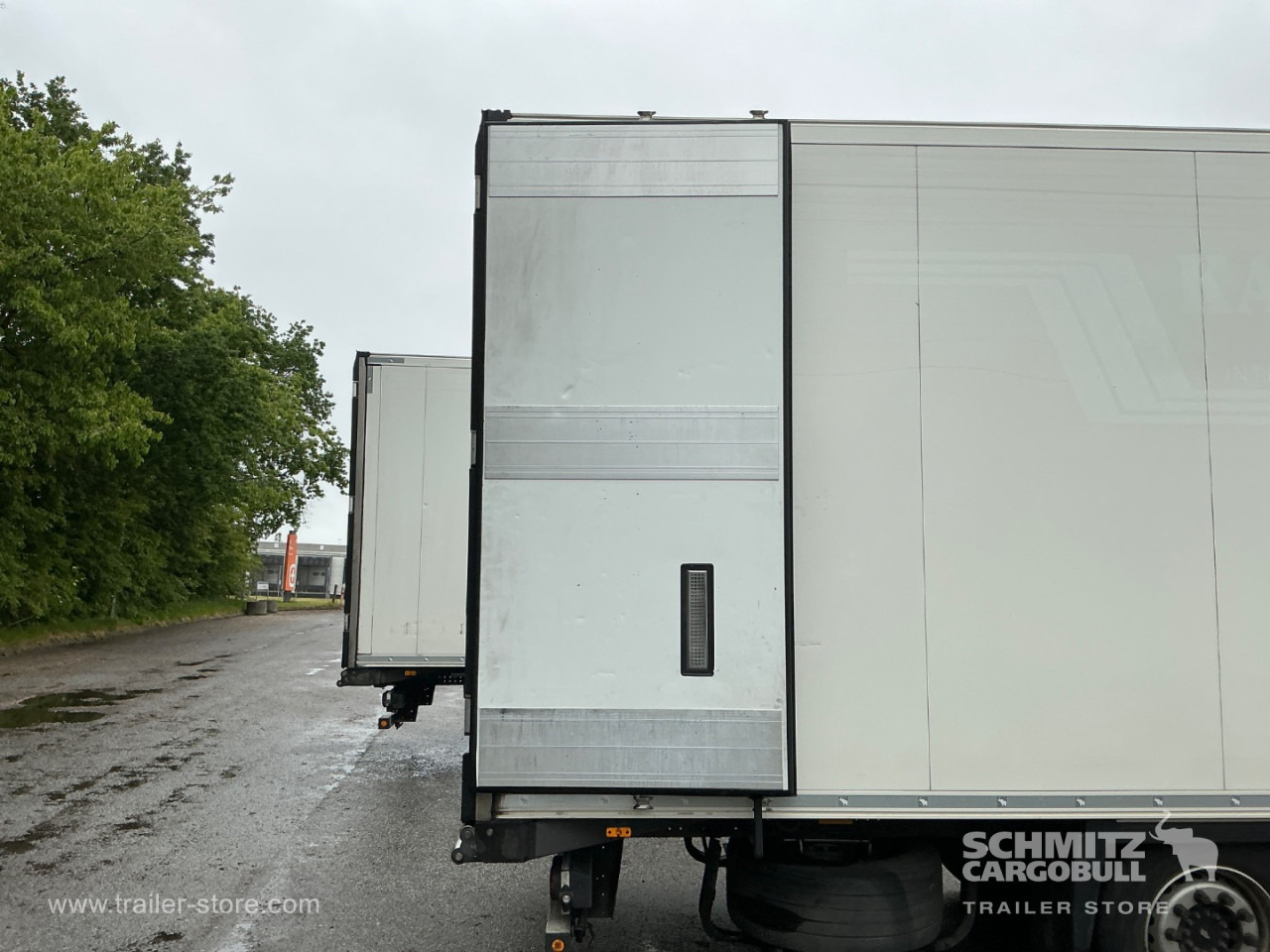 Semi-trailer isotermal SCHMITZ Reefer Meat hanging system: gambar 13
