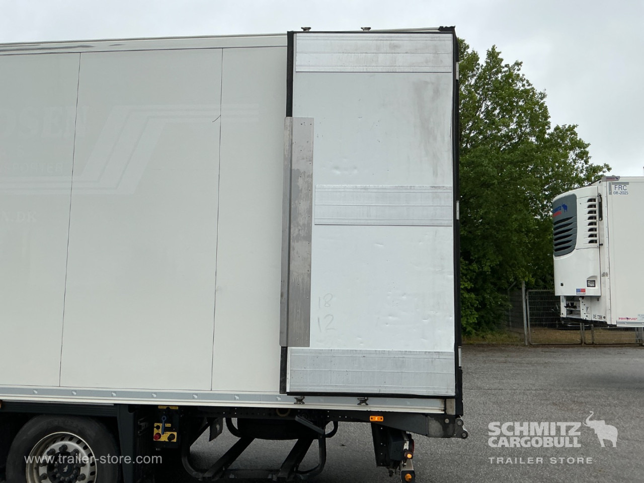 Semi-trailer isotermal SCHMITZ Reefer Meat hanging system: gambar 14