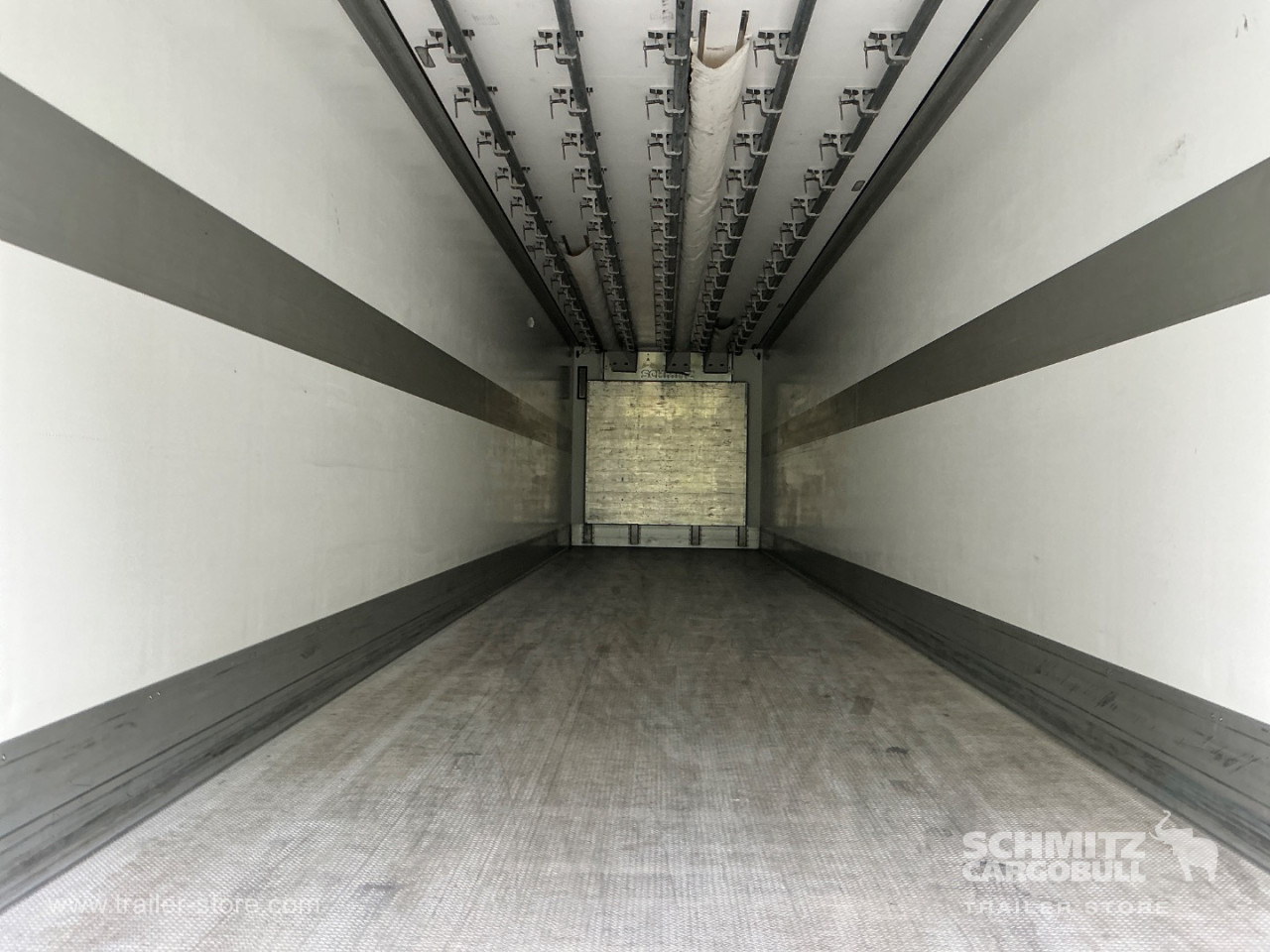 Semi-trailer isotermal SCHMITZ Reefer Meat hanging system: gambar 9
