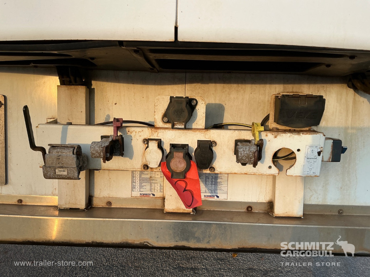 SCHMITZ Reefer Standard Double deck - Semi-trailer isotermal: gambar 4 SCHMITZ Reefer Standard Double deck - Semi-trailer isotermal: gambar 4