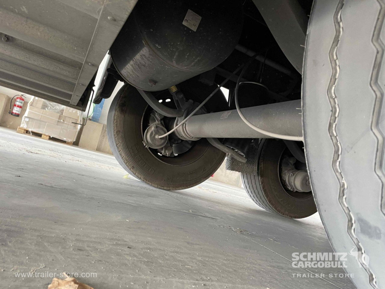 SCHMITZ Semiremolque Frigo Multitemperatura - Semi-trailer isotermal: gambar 3 SCHMITZ Semiremolque Frigo Multitemperatura - Semi-trailer isotermal: gambar 3