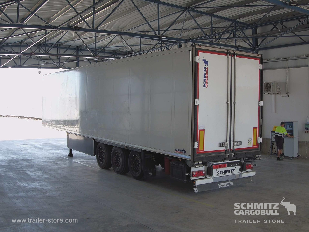 SCHMITZ Semiremolque Frigo Standard - Semi-trailer isotermal: gambar 5 SCHMITZ Semiremolque Frigo Standard - Semi-trailer isotermal: gambar 5