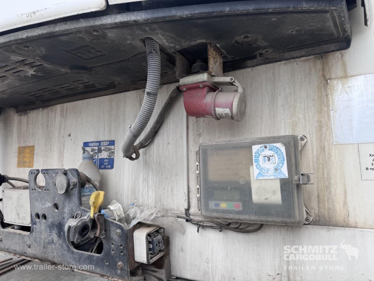 LAMBERET Reefer Multitemp - Semi-trailer isotermal: gambar 4 LAMBERET Reefer Multitemp - Semi-trailer isotermal: gambar 4