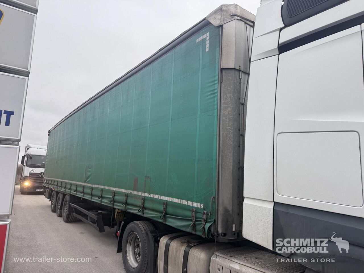 SCHMITZ Curtainsider Mega - Semi-trailer dengan terpal samping: gambar 3 SCHMITZ Curtainsider Mega - Semi-trailer dengan terpal samping: gambar 3