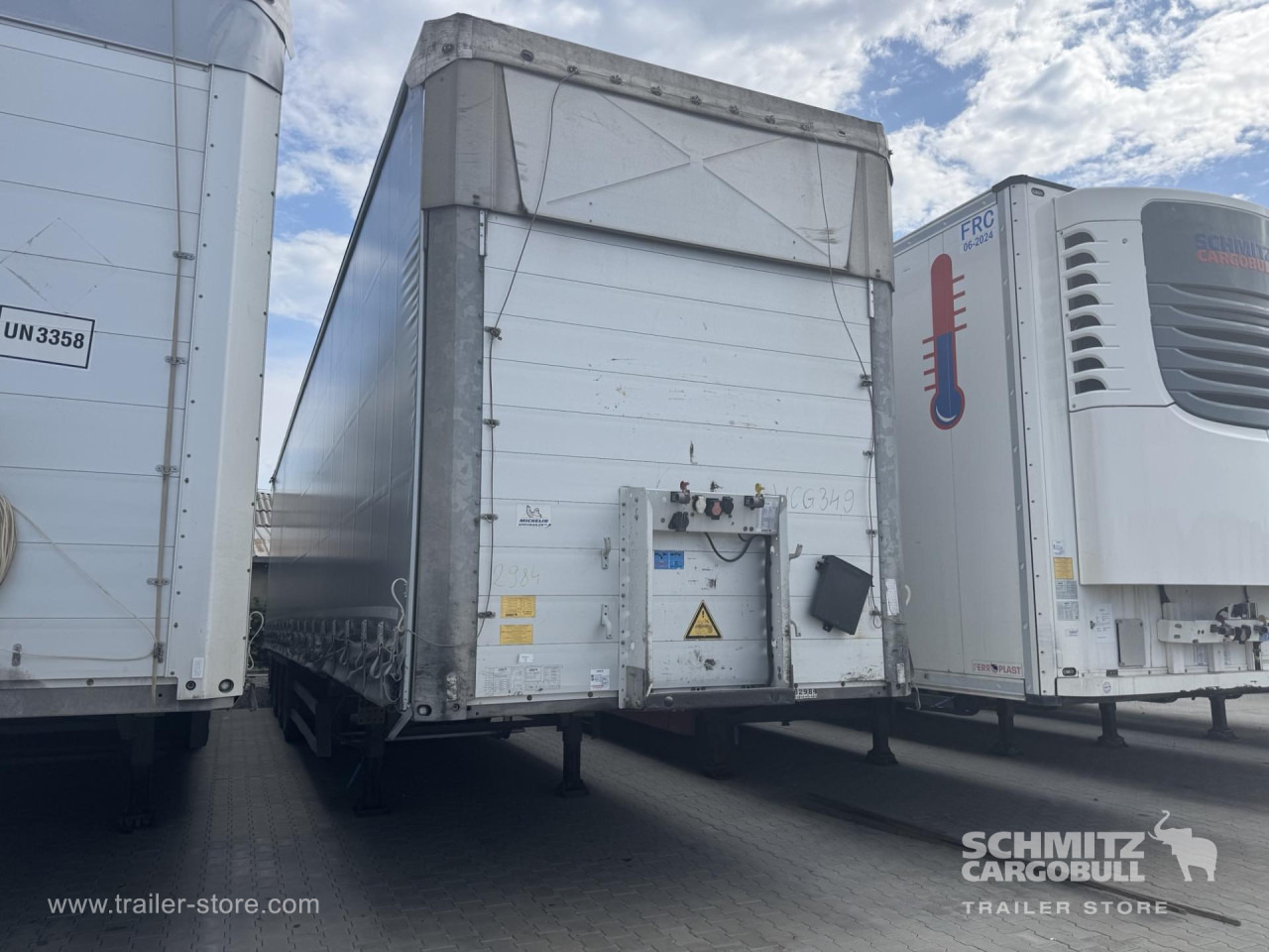 SCHMITZ Curtainsider Mega - Semi-trailer dengan terpal samping: gambar 1 SCHMITZ Curtainsider Mega - Semi-trailer dengan terpal samping: gambar 1