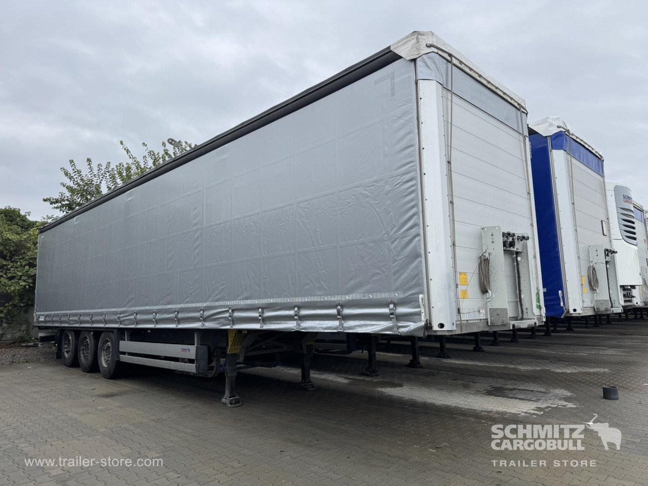 SCHMITZ Curtainsider Standard - Semi-trailer dengan terpal samping: gambar 1 SCHMITZ Curtainsider Standard - Semi-trailer dengan terpal samping: gambar 1