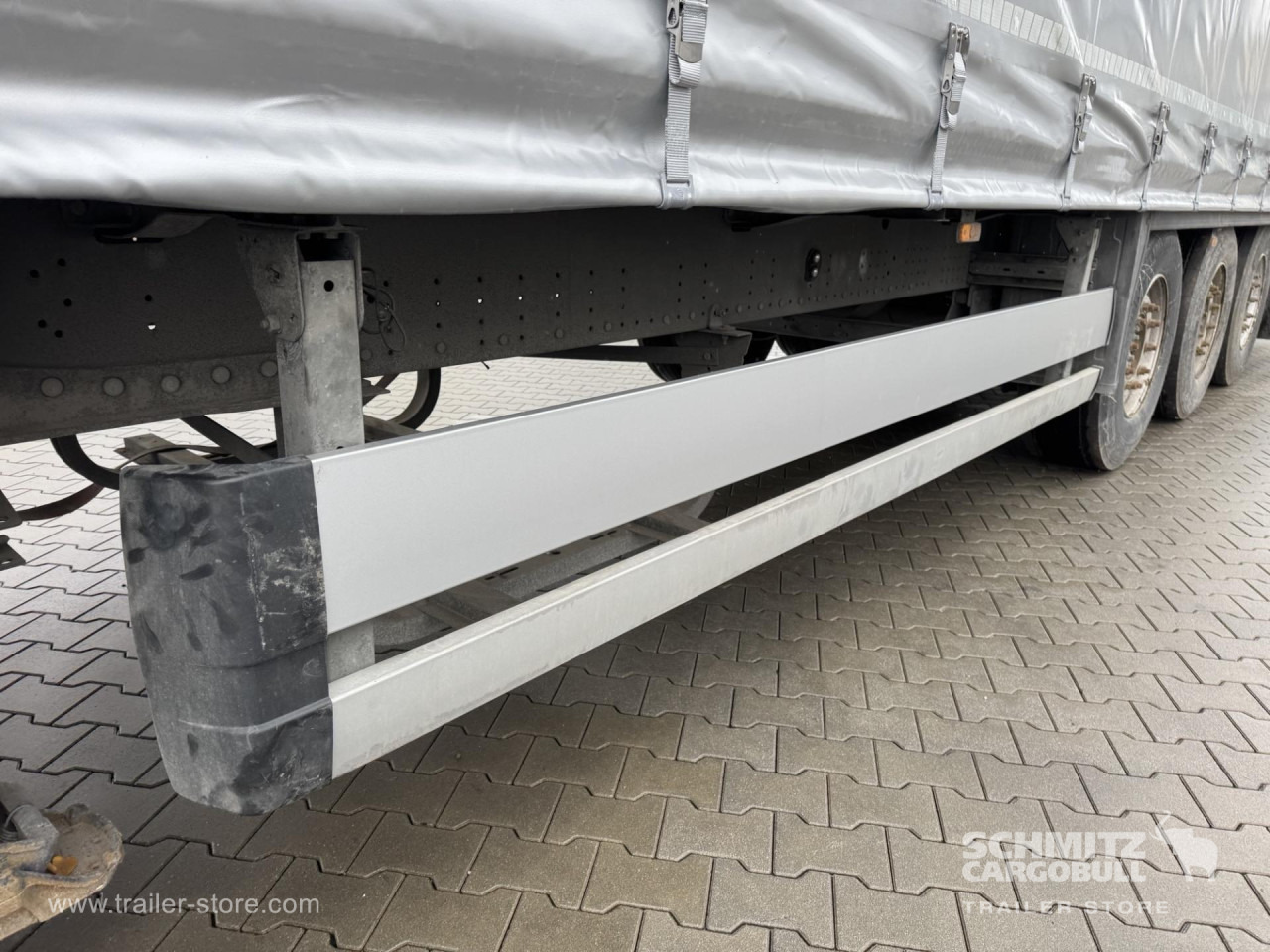 SCHMITZ Curtainsider Standard - Semi-trailer dengan terpal samping: gambar 3 SCHMITZ Curtainsider Standard - Semi-trailer dengan terpal samping: gambar 3