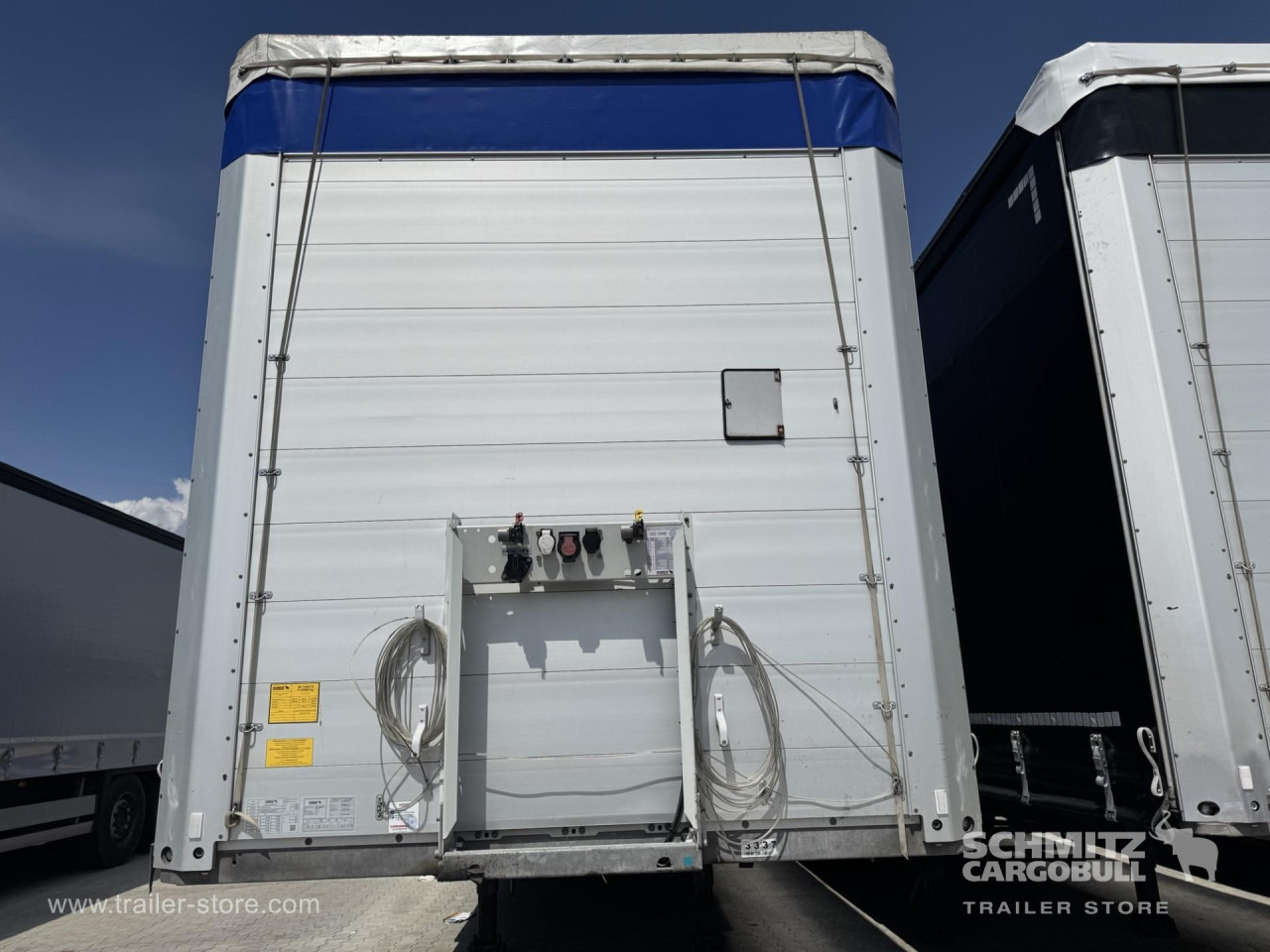 SCHMITZ Curtainsider Standard - Semi-trailer dengan terpal samping: gambar 2 SCHMITZ Curtainsider Standard - Semi-trailer dengan terpal samping: gambar 2