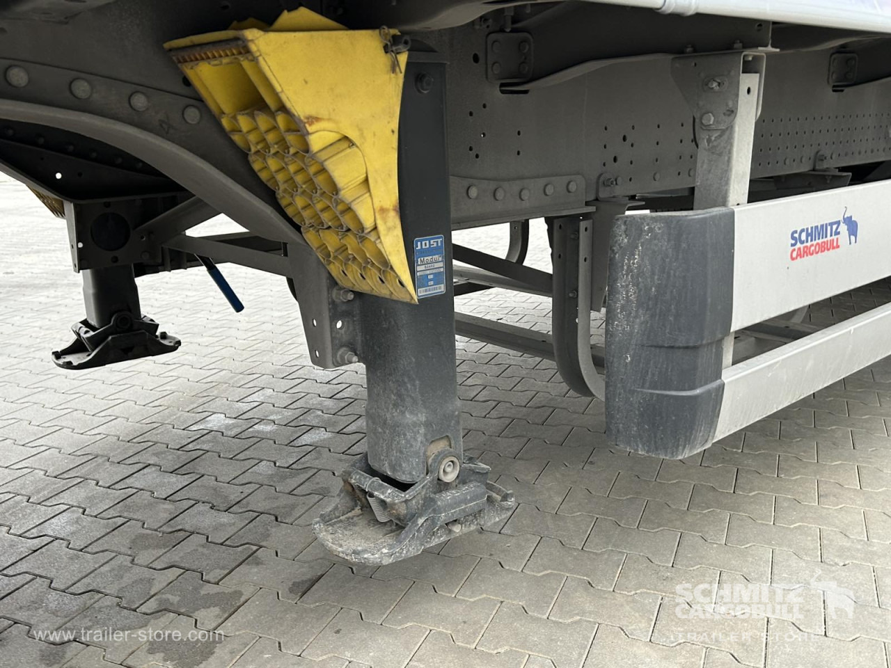 SCHMITZ Curtainsider Standard - Semi-trailer dengan terpal samping: gambar 3 SCHMITZ Curtainsider Standard - Semi-trailer dengan terpal samping: gambar 3