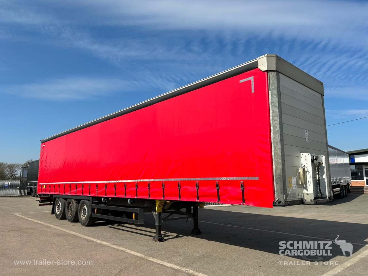 SCHMITZ Curtainsider Standard - Semi-trailer dengan terpal samping: gambar 1 SCHMITZ Curtainsider Standard - Semi-trailer dengan terpal samping: gambar 1