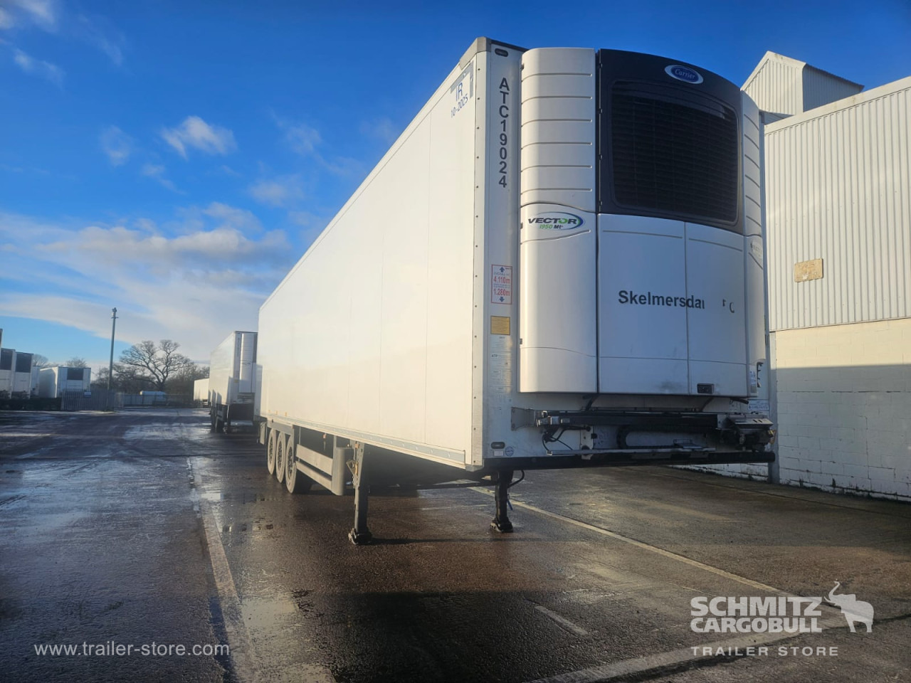 SCHMITZ Reefer Multitemp - Semi-trailer isotermal: gambar 1 SCHMITZ Reefer Multitemp - Semi-trailer isotermal: gambar 1