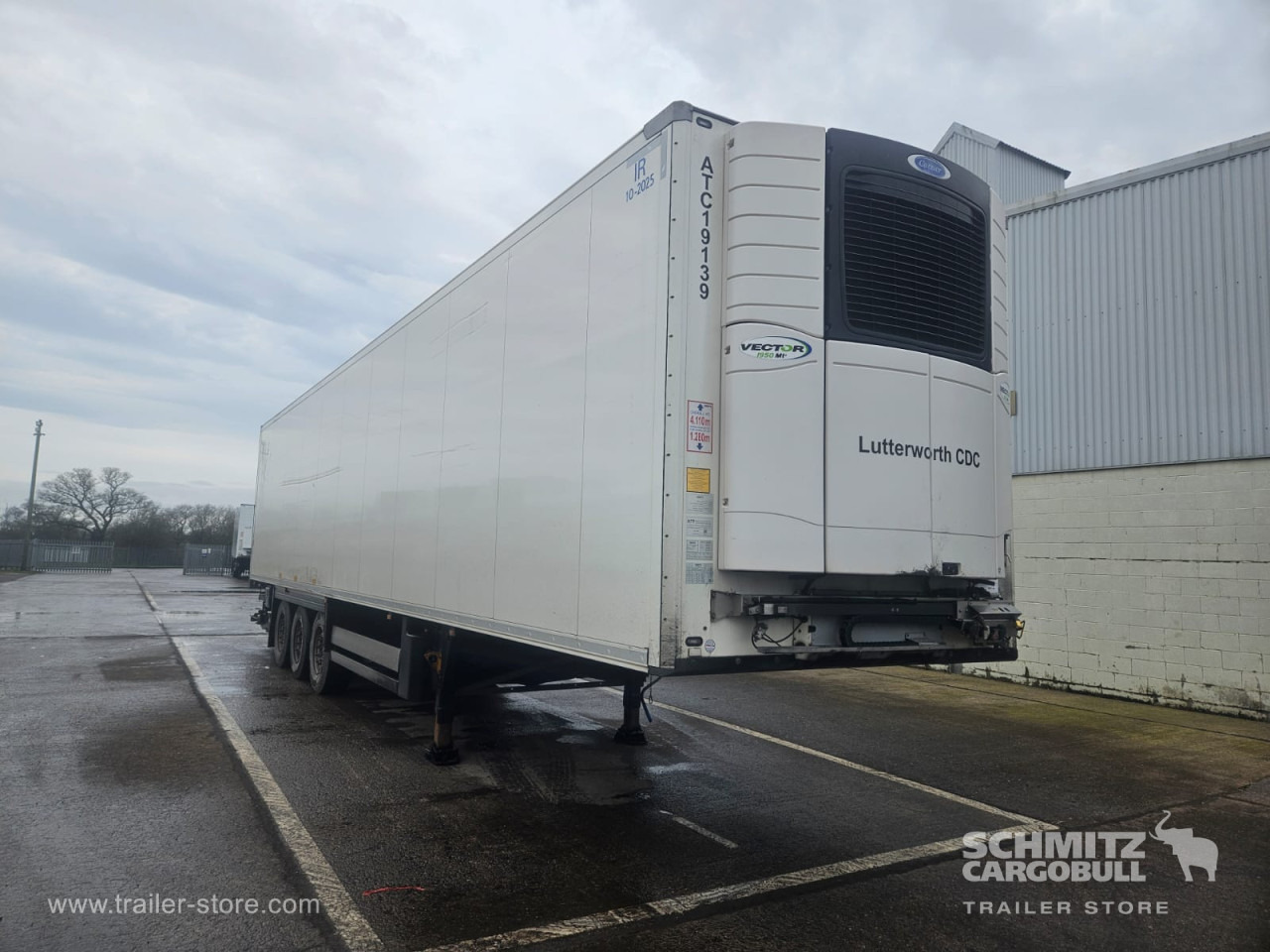 SCHMITZ Reefer Multitemp Taillift - Semi-trailer isotermal: gambar 1 SCHMITZ Reefer Multitemp Taillift - Semi-trailer isotermal: gambar 1