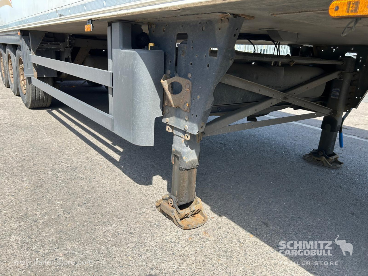 SCHMITZ Reefer Standard - Semi-trailer isotermal: gambar 2 SCHMITZ Reefer Standard - Semi-trailer isotermal: gambar 2