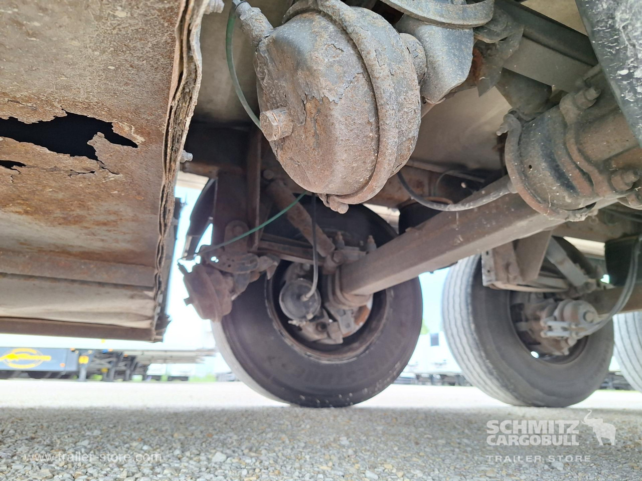 LAMBERET Reefer Standard - Semi-trailer isotermal: gambar 2 LAMBERET Reefer Standard - Semi-trailer isotermal: gambar 2