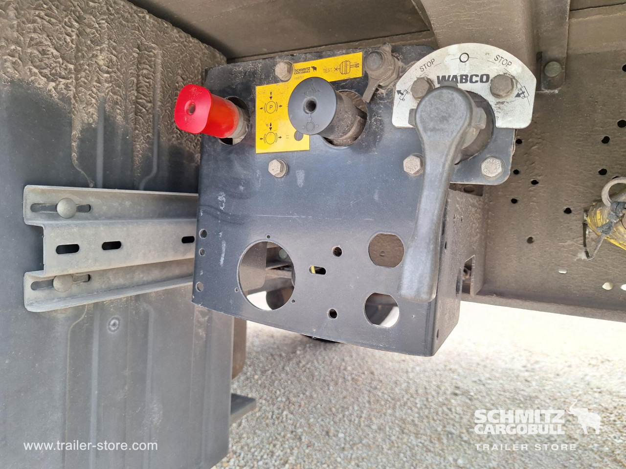 SCHMITZ Curtainsider Mega - Semi-trailer dengan terpal samping: gambar 5 SCHMITZ Curtainsider Mega - Semi-trailer dengan terpal samping: gambar 5