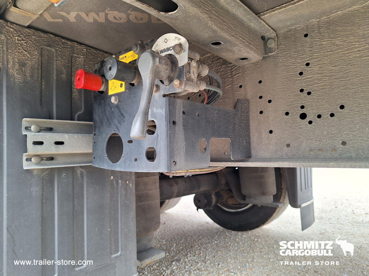 SCHMITZ Curtainsider Mega - Semi-trailer dengan terpal samping: gambar 5 SCHMITZ Curtainsider Mega - Semi-trailer dengan terpal samping: gambar 5