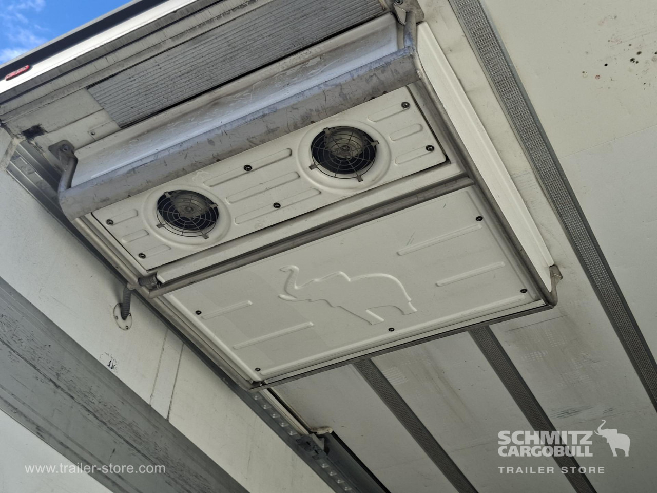 SCHMITZ Mélyhűtő koffer Multitemp - Semi-trailer isotermal: gambar 2 SCHMITZ Mélyhűtő koffer Multitemp - Semi-trailer isotermal: gambar 2