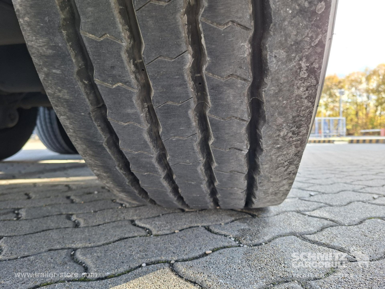 SCHMITZ Mélyhűtő koffer Multitemp - Semi-trailer isotermal: gambar 5 SCHMITZ Mélyhűtő koffer Multitemp - Semi-trailer isotermal: gambar 5