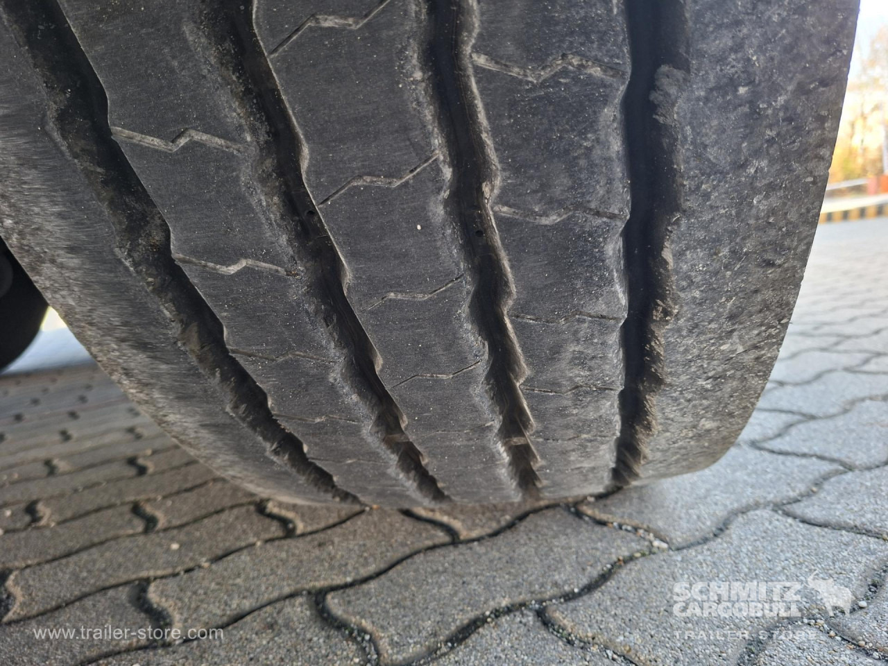 SCHMITZ Reefer Multitemp - Semi-trailer isotermal: gambar 2 SCHMITZ Reefer Multitemp - Semi-trailer isotermal: gambar 2