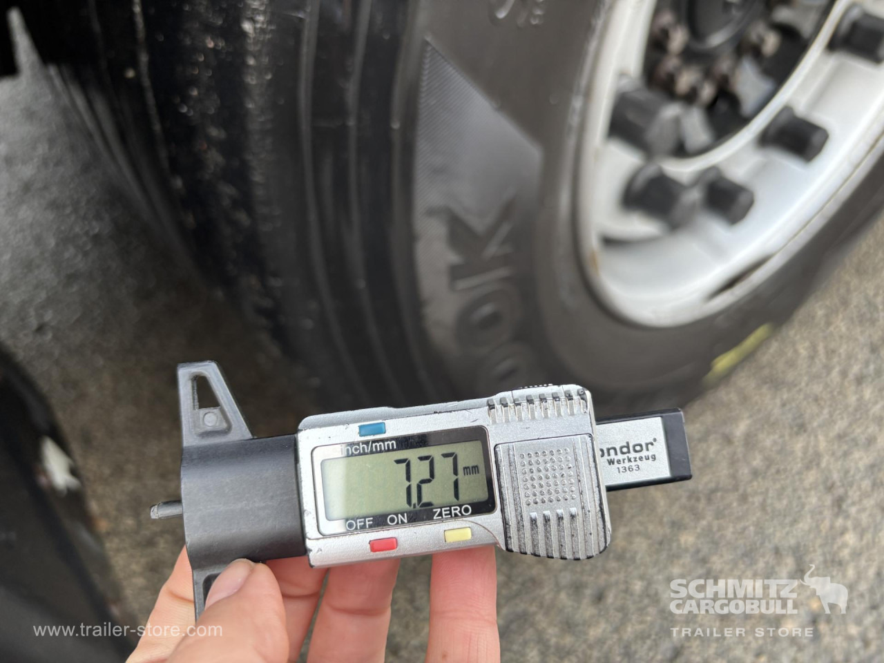 SCHMITZ Curtainsider Mega - Semi-trailer dengan terpal samping: gambar 5 SCHMITZ Curtainsider Mega - Semi-trailer dengan terpal samping: gambar 5