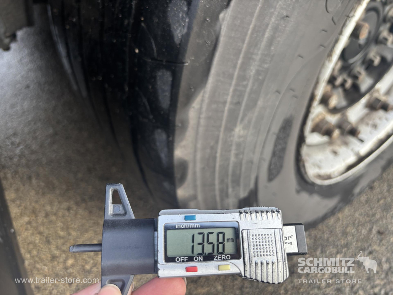 SCHMITZ Curtainsider Mega - Semi-trailer dengan terpal samping: gambar 5 SCHMITZ Curtainsider Mega - Semi-trailer dengan terpal samping: gambar 5