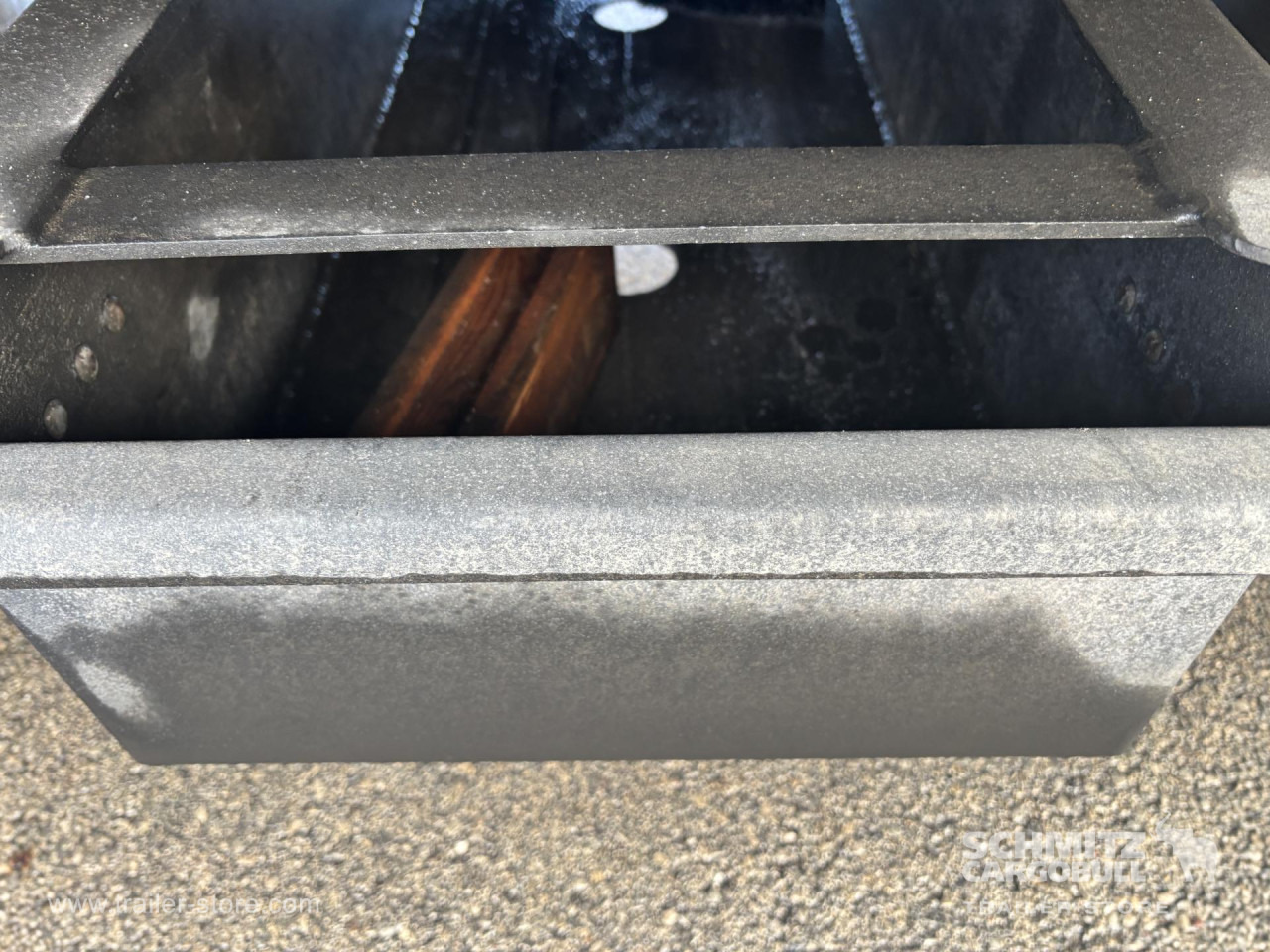 SCHMITZ Curtainsider Mega - Semi-trailer dengan terpal samping: gambar 2 SCHMITZ Curtainsider Mega - Semi-trailer dengan terpal samping: gambar 2