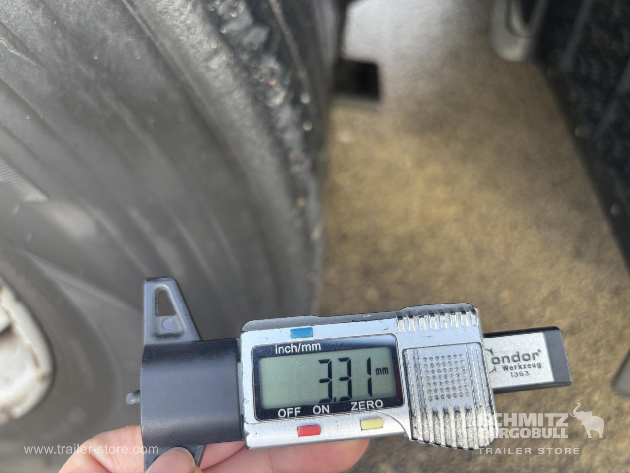 SCHMITZ Curtainsider Mega - Semi-trailer dengan terpal samping: gambar 4 SCHMITZ Curtainsider Mega - Semi-trailer dengan terpal samping: gambar 4