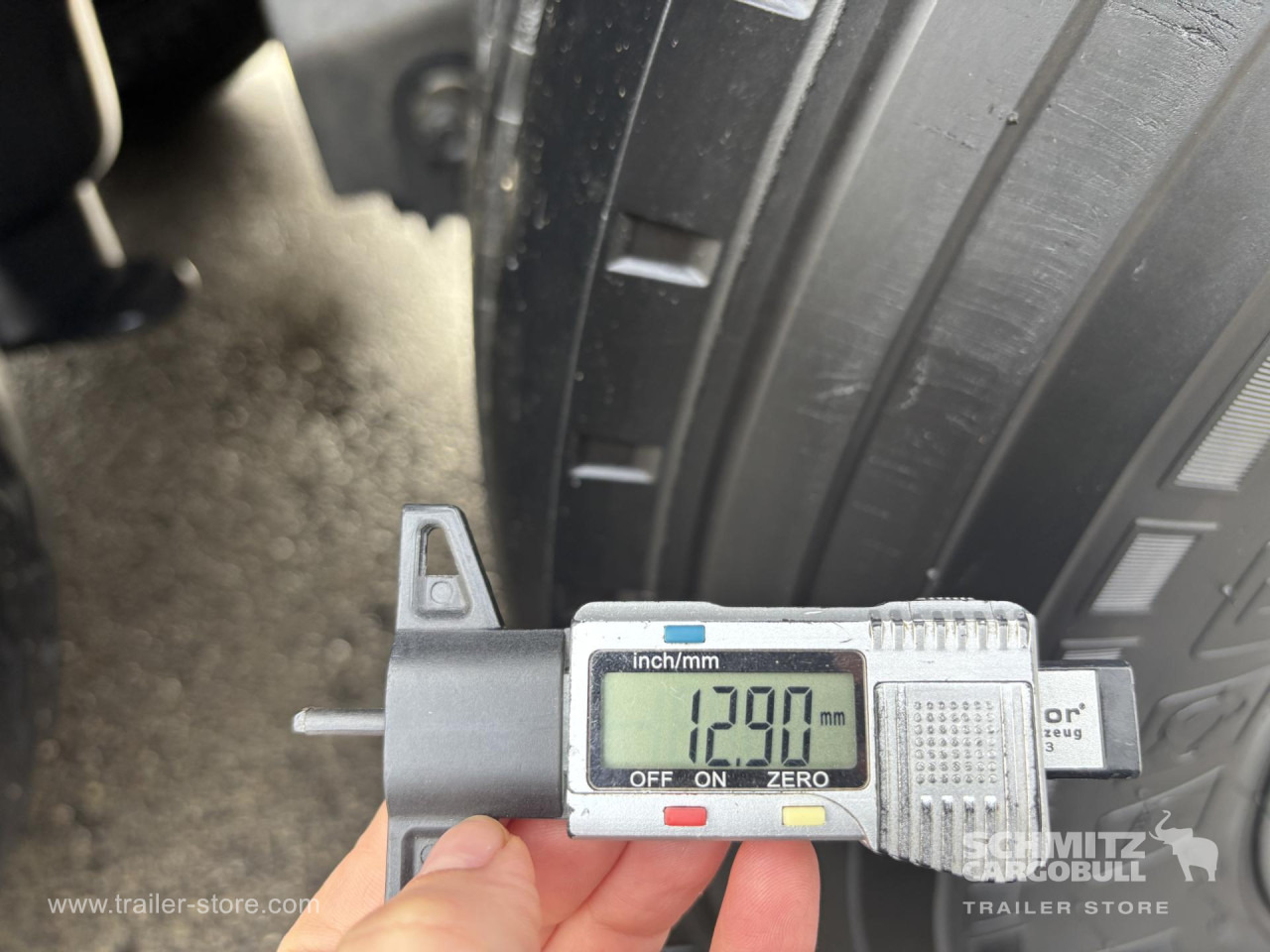 SCHMITZ Curtainsider Standard - Semi-trailer dengan terpal samping: gambar 3 SCHMITZ Curtainsider Standard - Semi-trailer dengan terpal samping: gambar 3