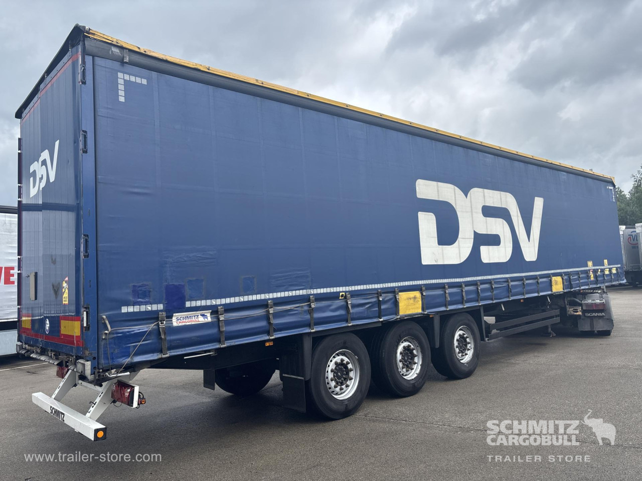 SCHMITZ Curtainsider Standard - Semi-trailer dengan terpal samping: gambar 1 SCHMITZ Curtainsider Standard - Semi-trailer dengan terpal samping: gambar 1