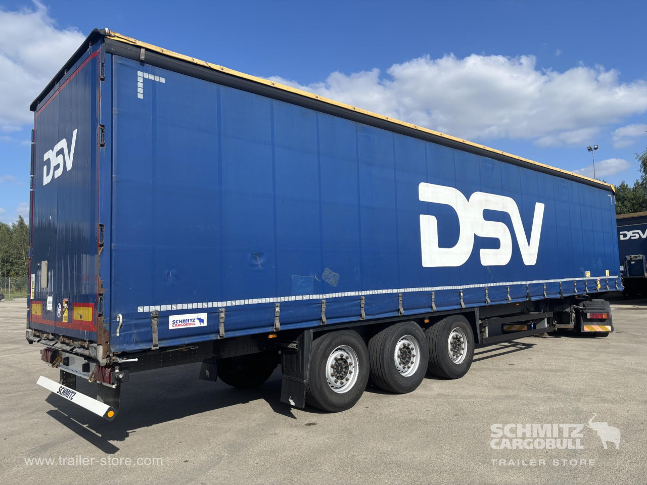 SCHMITZ Curtainsider Standard - Semi-trailer dengan terpal samping: gambar 1 SCHMITZ Curtainsider Standard - Semi-trailer dengan terpal samping: gambar 1
