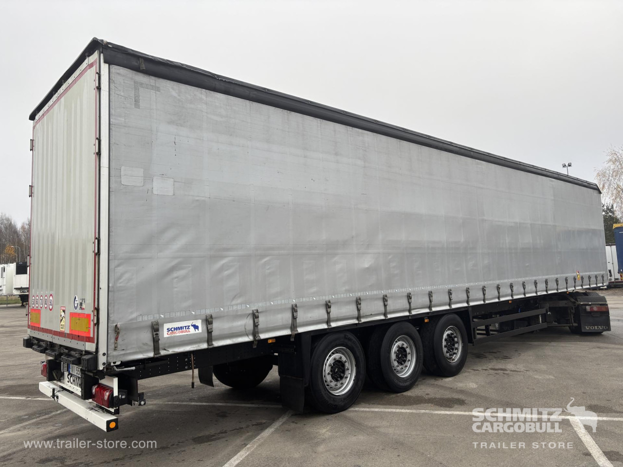 SCHMITZ Curtainsider Standard - Semi-trailer dengan terpal samping: gambar 1 SCHMITZ Curtainsider Standard - Semi-trailer dengan terpal samping: gambar 1