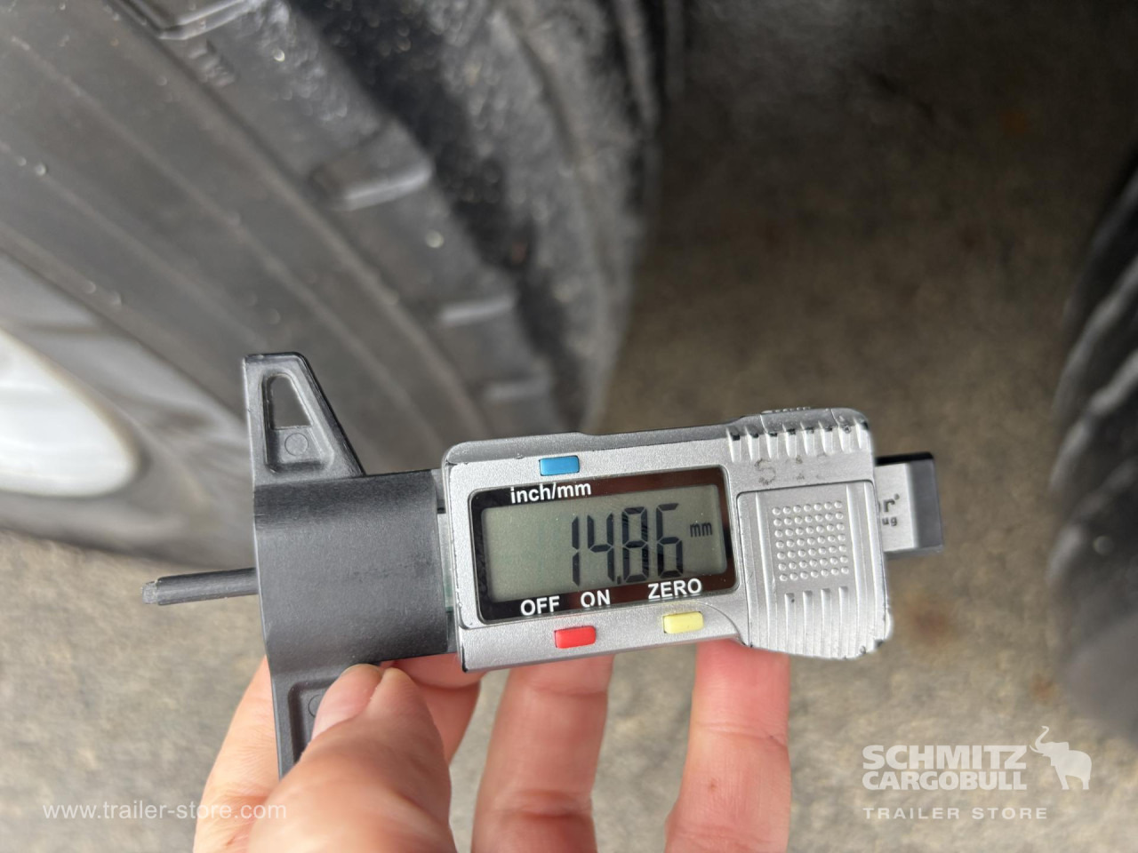 SCHMITZ Curtainsider Standard - Semi-trailer dengan terpal samping: gambar 2 SCHMITZ Curtainsider Standard - Semi-trailer dengan terpal samping: gambar 2