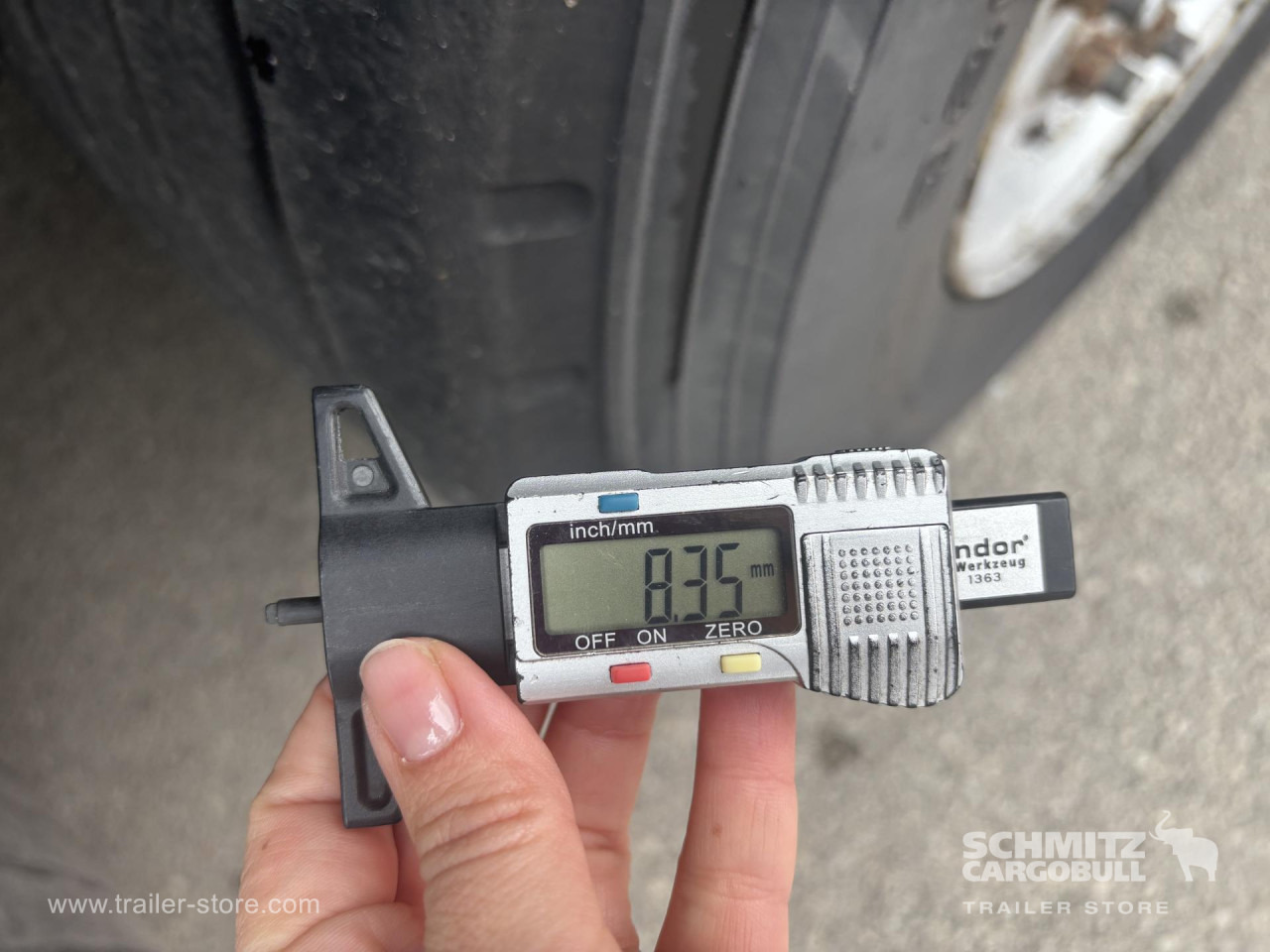 SCHMITZ Curtainsider Standard - Semi-trailer dengan terpal samping: gambar 5 SCHMITZ Curtainsider Standard - Semi-trailer dengan terpal samping: gambar 5