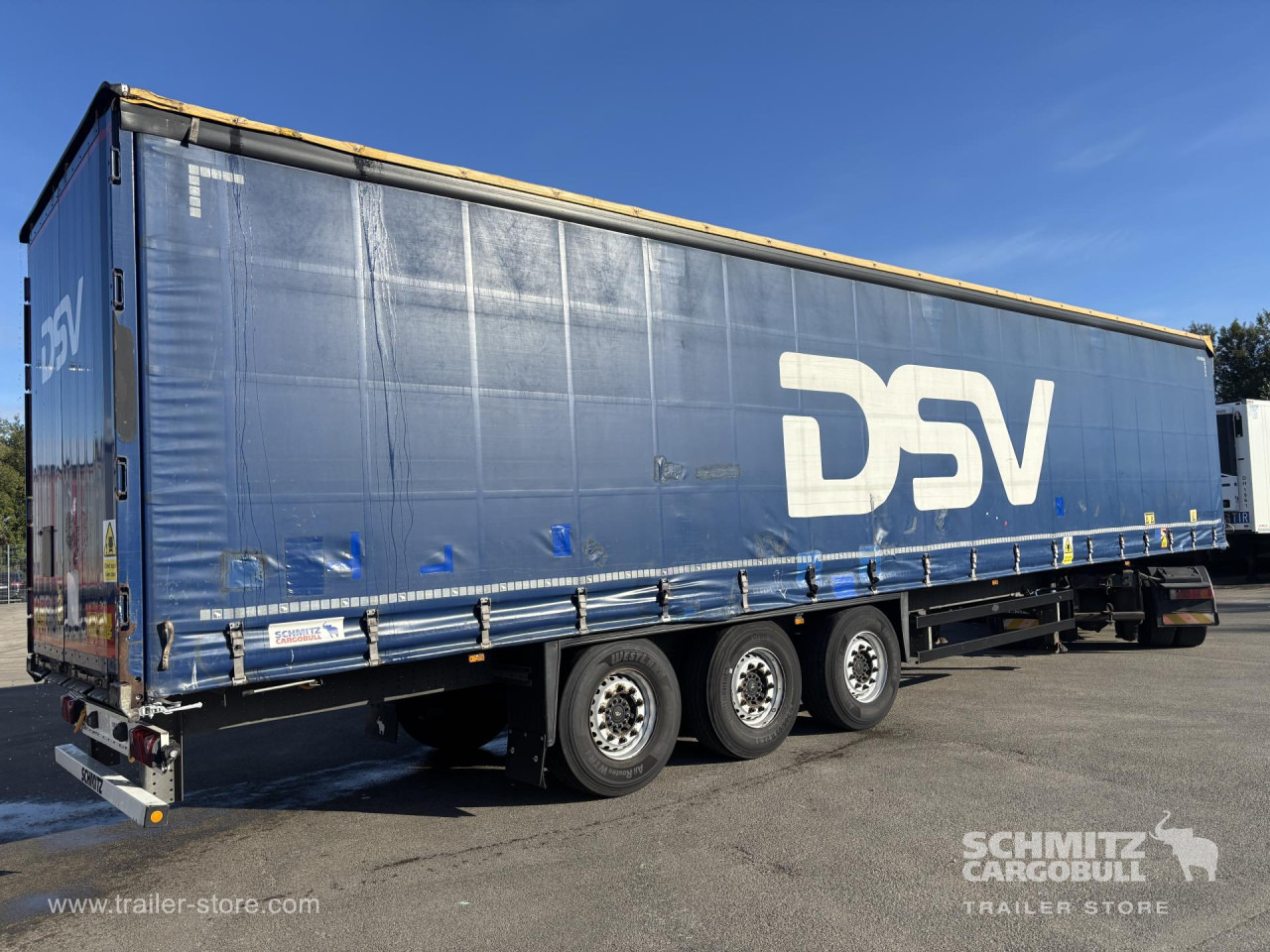 SCHMITZ Curtainsider Standard - Semi-trailer dengan terpal samping: gambar 1 SCHMITZ Curtainsider Standard - Semi-trailer dengan terpal samping: gambar 1