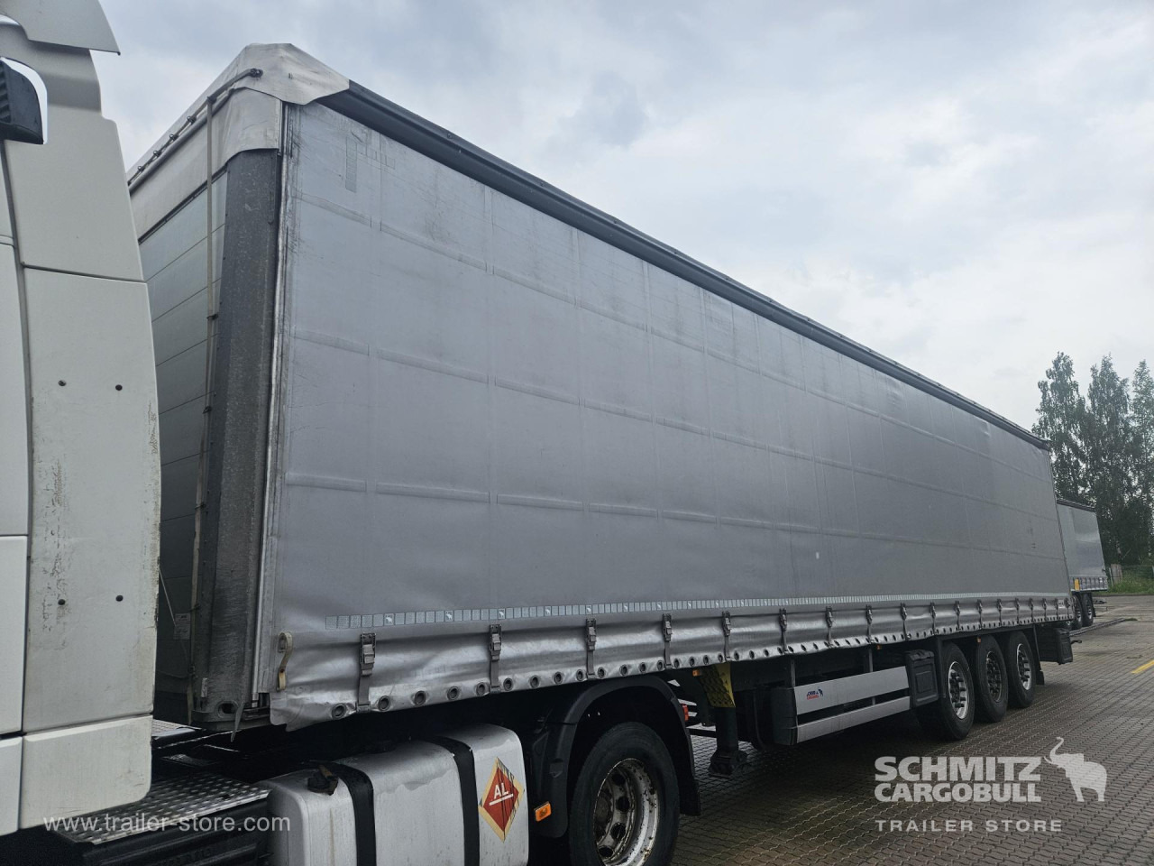 SCHMITZ Curtainsider Standard - Semi-trailer dengan terpal samping: gambar 3 SCHMITZ Curtainsider Standard - Semi-trailer dengan terpal samping: gambar 3