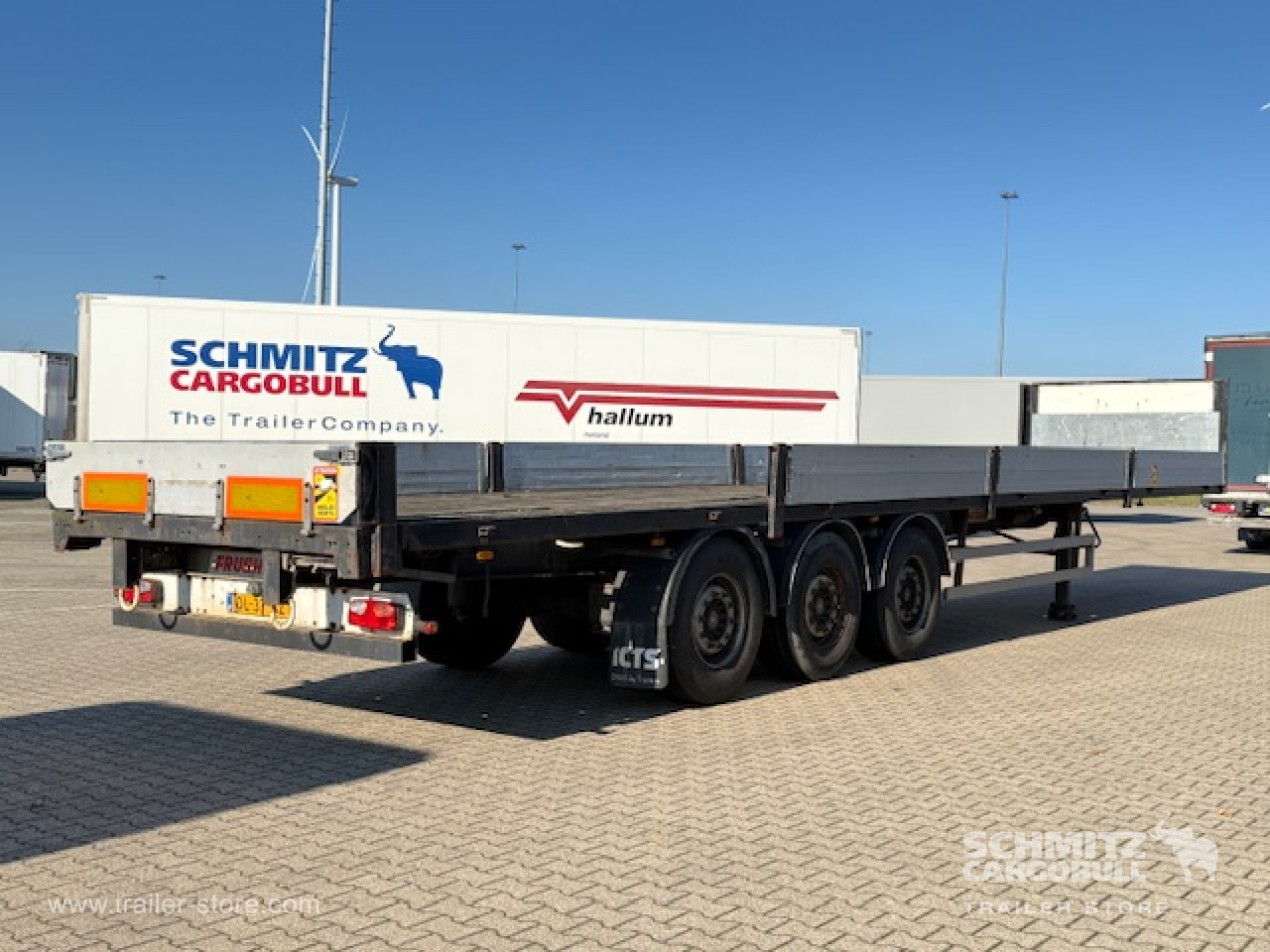 FRUEHAUF Oplegger Plateau Standard - Semi-trailer flatbed: gambar 1 FRUEHAUF Oplegger Plateau Standard - Semi-trailer flatbed: gambar 1